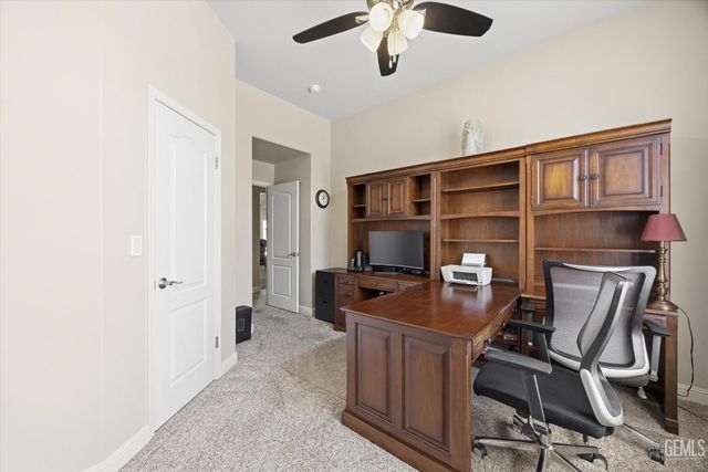 10600 Mersham Hill Drive, Bakersfield, CA 93311