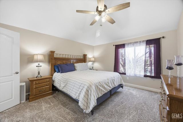 10600 Mersham Hill Drive, Bakersfield, CA 93311