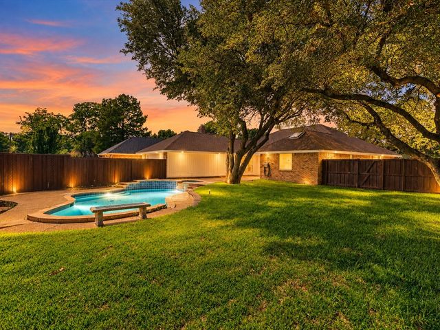 3718 Thornhill Way, Rowlett, TX 75088