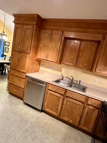 1107 Longleaf Dr., Manning, SC 29102