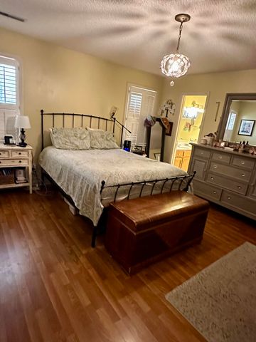 1107 Longleaf Dr., Manning, SC 29102