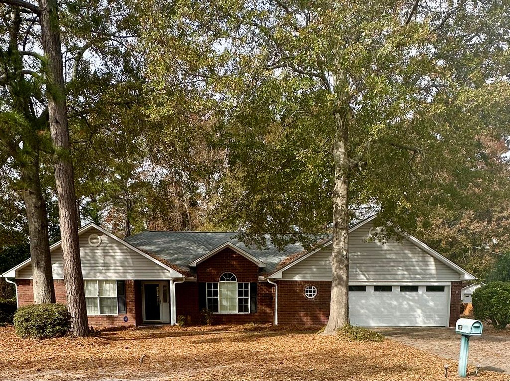 1107 Longleaf Dr., Manning, SC 29102