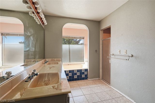 212 Spanish Drive, Las Vegas, NV 89110
