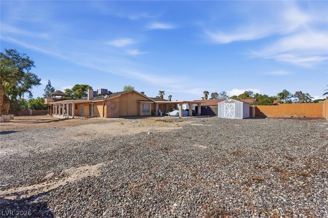 212 Spanish Drive, Las Vegas, NV 89110