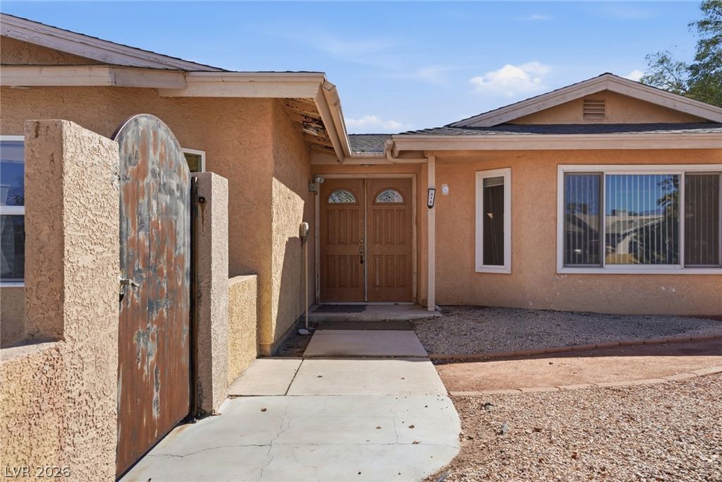 212 Spanish Drive, Las Vegas, NV 89110