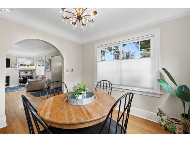 5480 GROVE St, West Linn, OR 97068