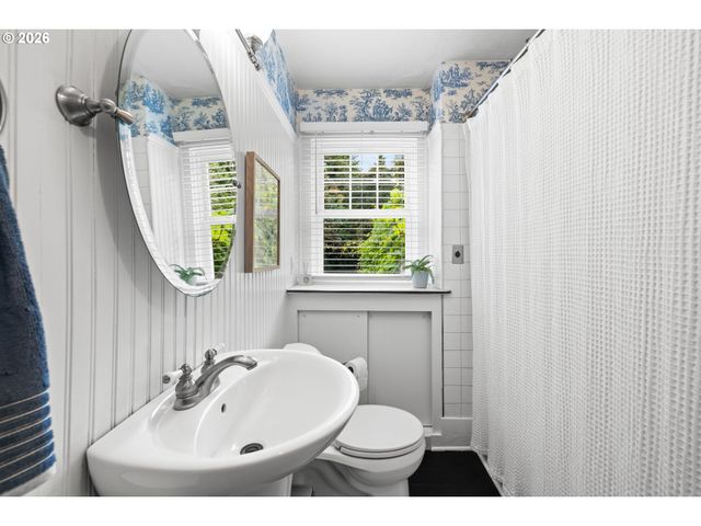5480 GROVE St, West Linn, OR 97068
