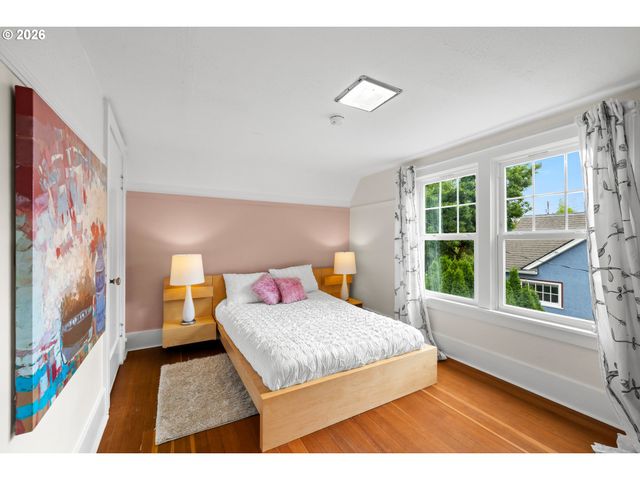5480 GROVE St, West Linn, OR 97068
