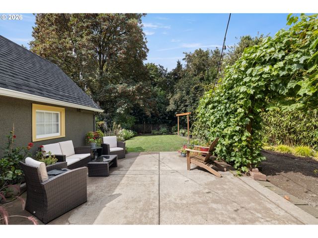 5480 GROVE St, West Linn, OR 97068