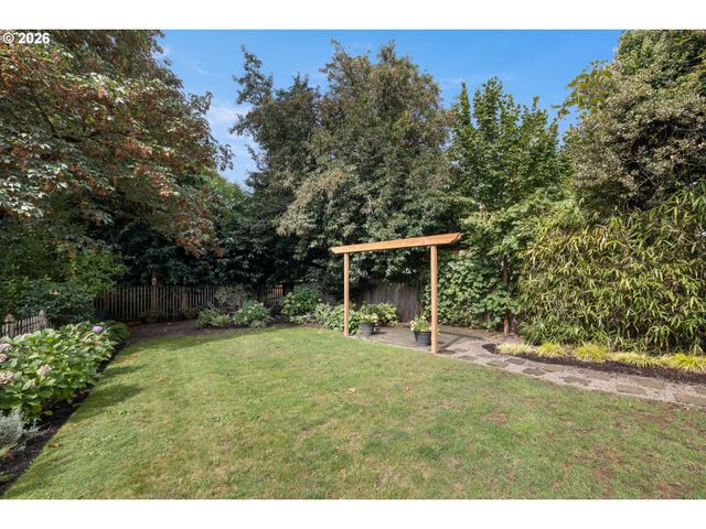 5480 GROVE St, West Linn, OR 97068
