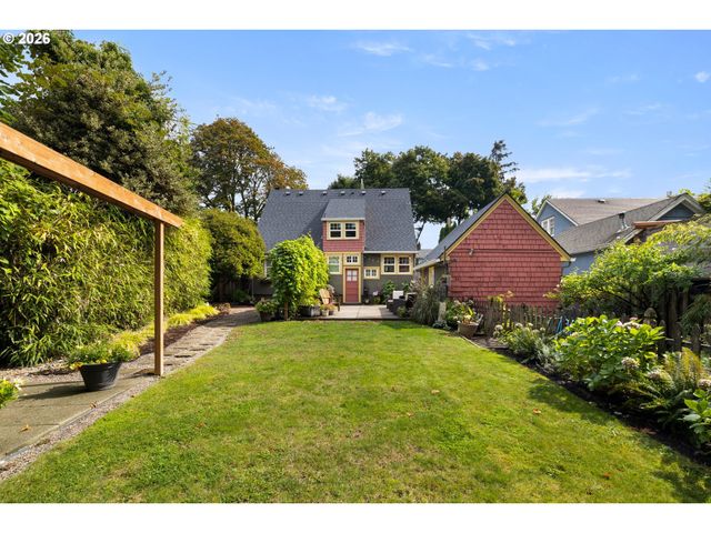 5480 GROVE St, West Linn, OR 97068