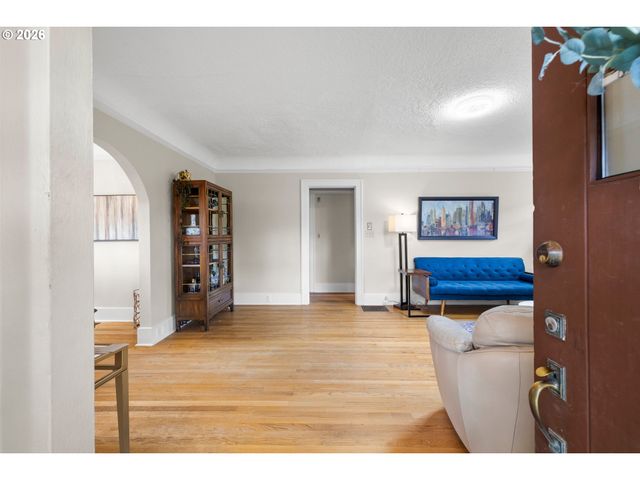 5480 GROVE St, West Linn, OR 97068