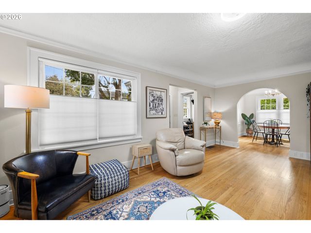 5480 GROVE St, West Linn, OR 97068
