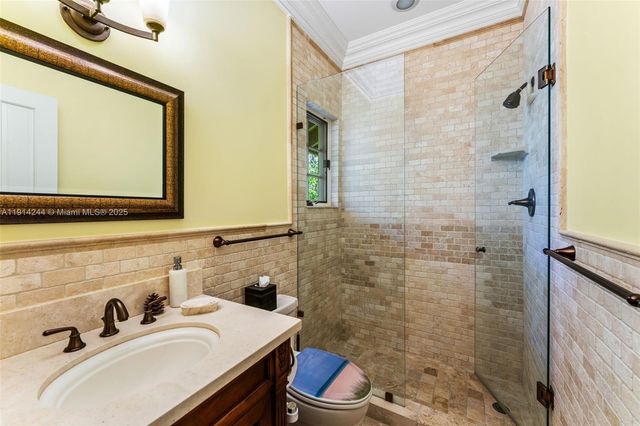 3506 Banyan Cir, Miami, FL 33133