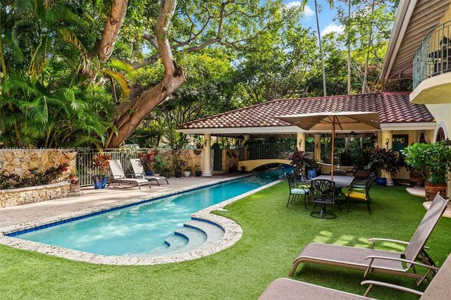 3506 Banyan Cir, Miami, FL 33133