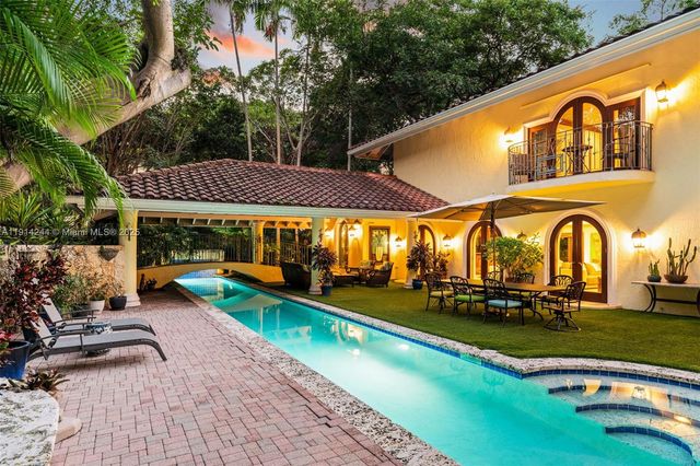 3506 Banyan Cir, Miami, FL 33133