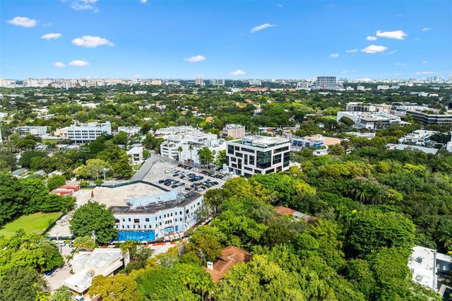 3506 Banyan Cir, Miami, FL 33133