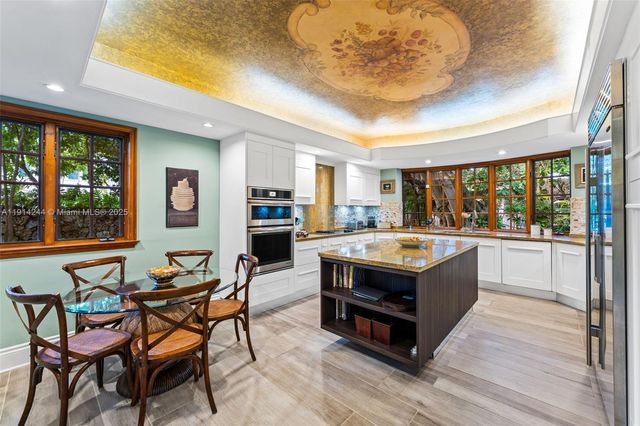 3506 Banyan Cir, Miami, FL 33133