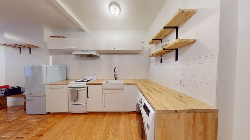 210 Washington Avenue 2, Chelsea, MA 02150