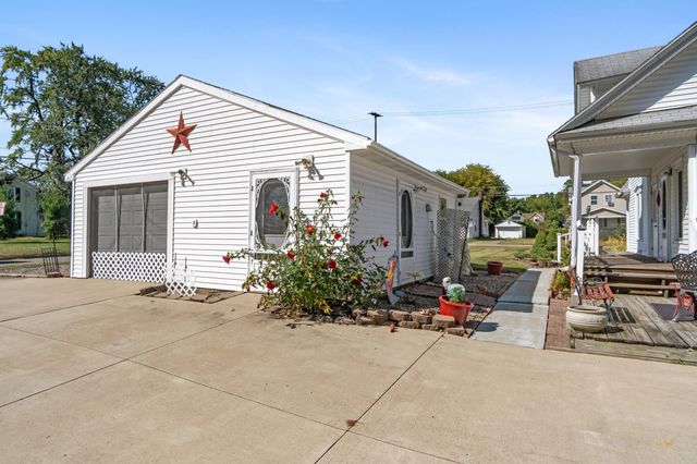 1115 Cooper Street, Jackson, MI 49202