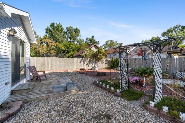 1115 Cooper Street, Jackson, MI 49202