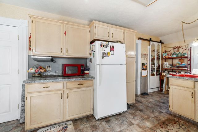 1115 Cooper Street, Jackson, MI 49202