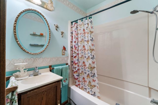 1115 Cooper Street, Jackson, MI 49202