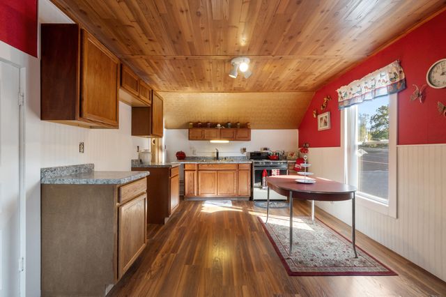 1115 Cooper Street, Jackson, MI 49202