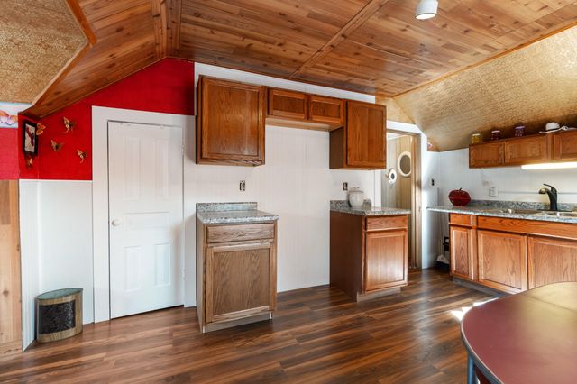 1115 Cooper Street, Jackson, MI 49202