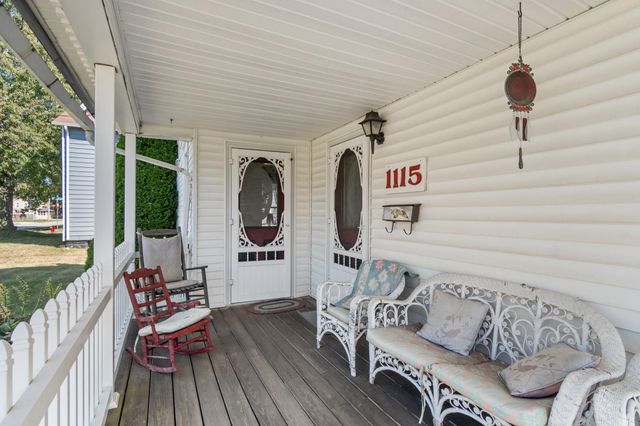 1115 Cooper Street, Jackson, MI 49202