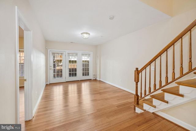 1813 DAWSON ST, Vienna, VA 22182