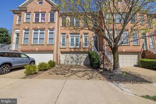 1813 DAWSON ST, Vienna, VA 22182
