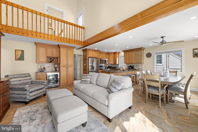 331 N 2ND ST, Surf City, NJ 08008
