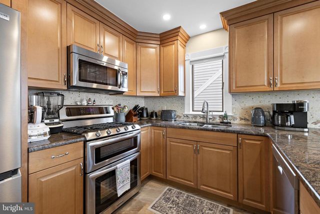 331 N 2ND ST, Surf City, NJ 08008