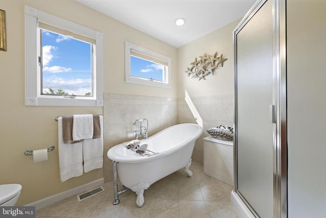 331 N 2ND ST, Surf City, NJ 08008