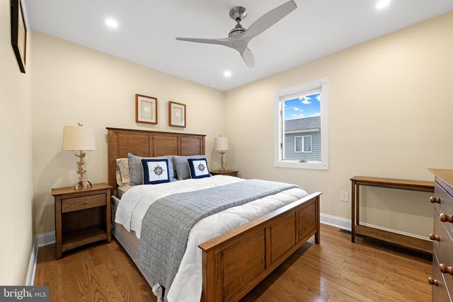 331 N 2ND ST, Surf City, NJ 08008