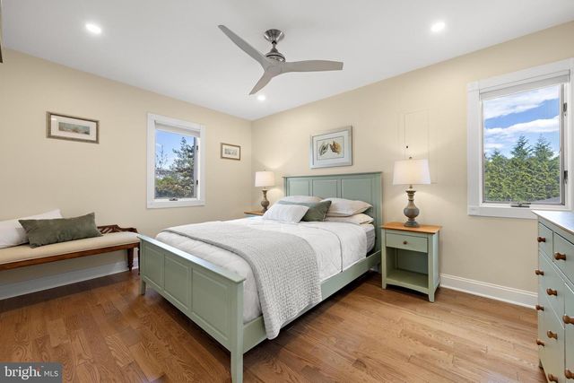 331 N 2ND ST, Surf City, NJ 08008