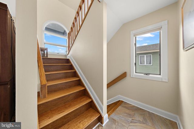 331 N 2ND ST, Surf City, NJ 08008