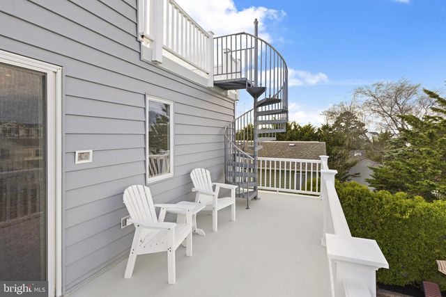 331 N 2ND ST, Surf City, NJ 08008