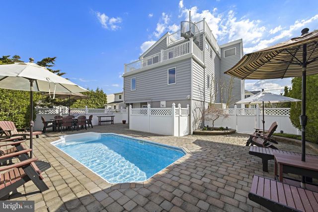 331 N 2ND ST, Surf City, NJ 08008