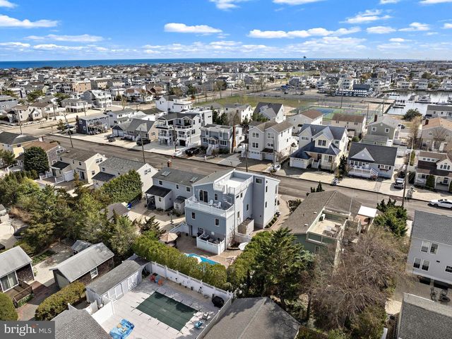 331 N 2ND ST, Surf City, NJ 08008