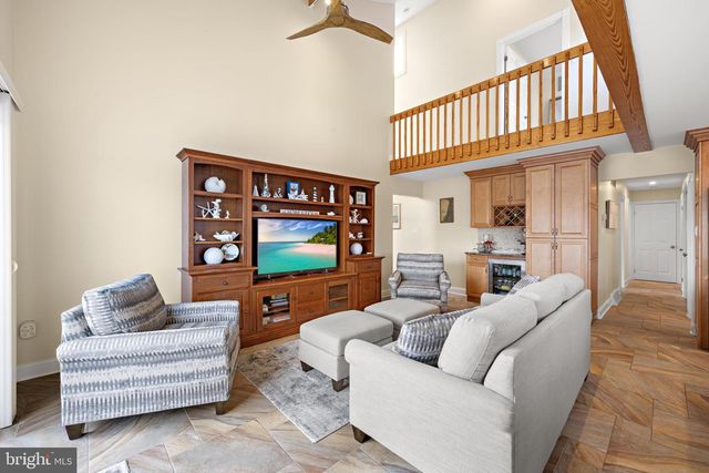 331 N 2ND ST, Surf City, NJ 08008