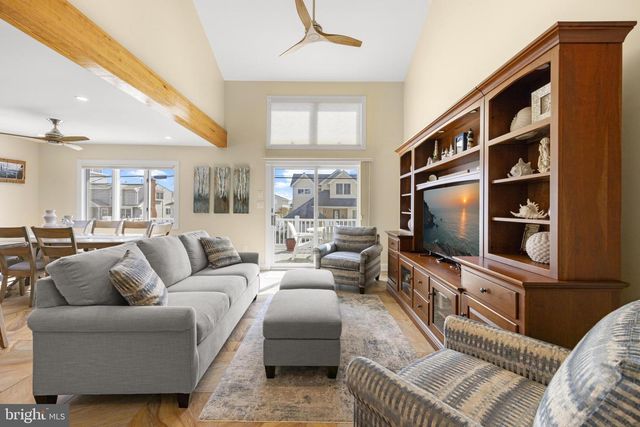 331 N 2ND ST, Surf City, NJ 08008