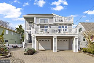 331 N 2ND ST, Surf City, NJ 08008