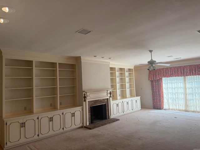 14 Jefferson Place, Pine Bluff, AR 71603