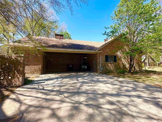 14 Jefferson Place, Pine Bluff, AR 71603