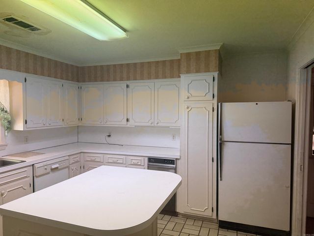 14 Jefferson Place, Pine Bluff, AR 71603