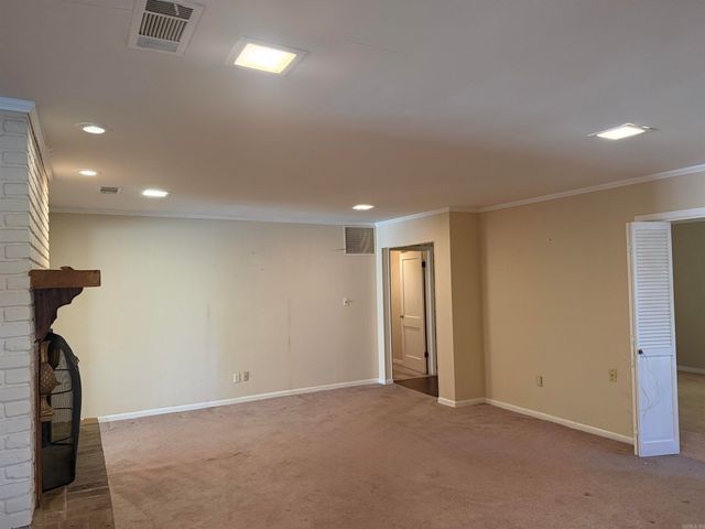 14 Jefferson Place, Pine Bluff, AR 71603