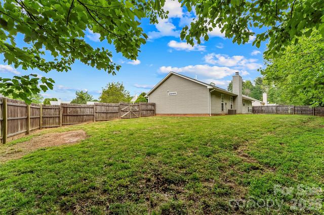 114 Hawks Nest Drive, Fletcher, NC 28732