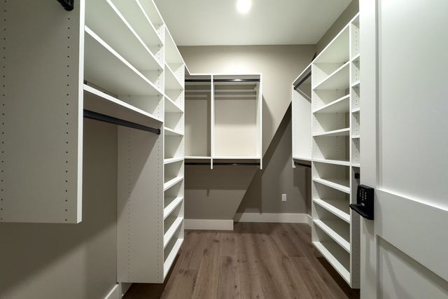 33 LITTLE BAY Drive, Dover, NH 03820